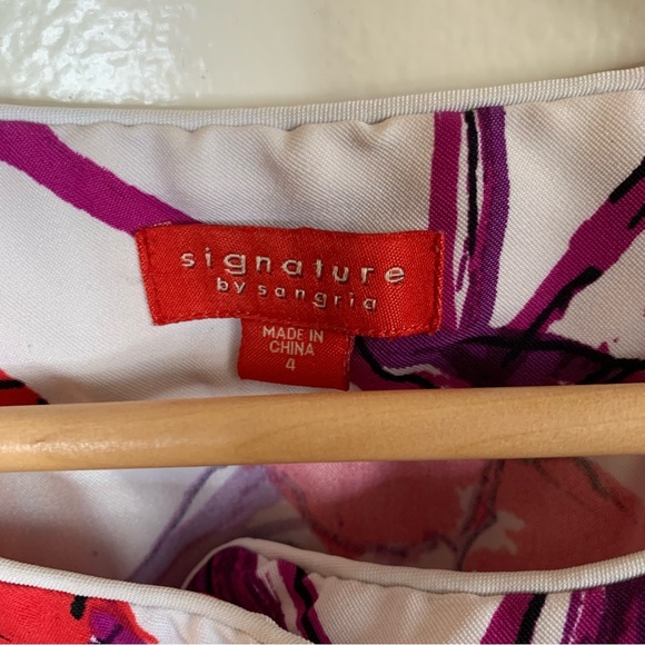 Signature by Sangria Retro Red Floral Sleeveless Shift Sheath Dress Size 4 - Picture 2 of 9